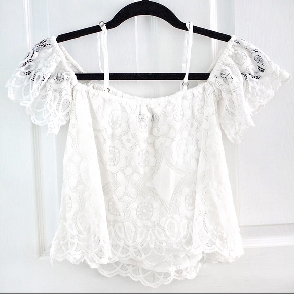 A&F | White Lace Cold Shoulder Peasant Top - Picture 2 of 5